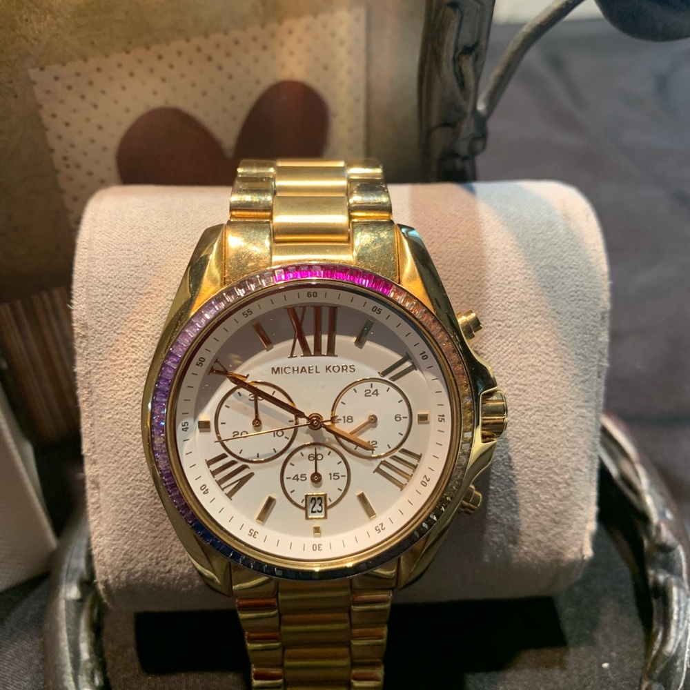 Mk watch